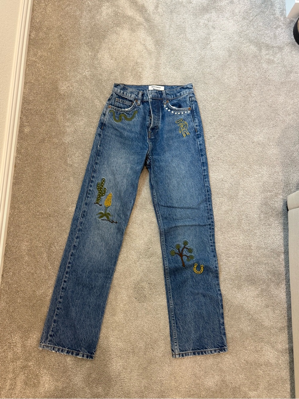 Handicraft Embroidered High Rise Straight Jeans In Juno wash 25
